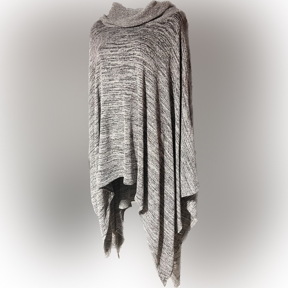PONCHO SWEATER
